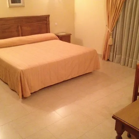 Ξενοδοχείο Fuentes 2*