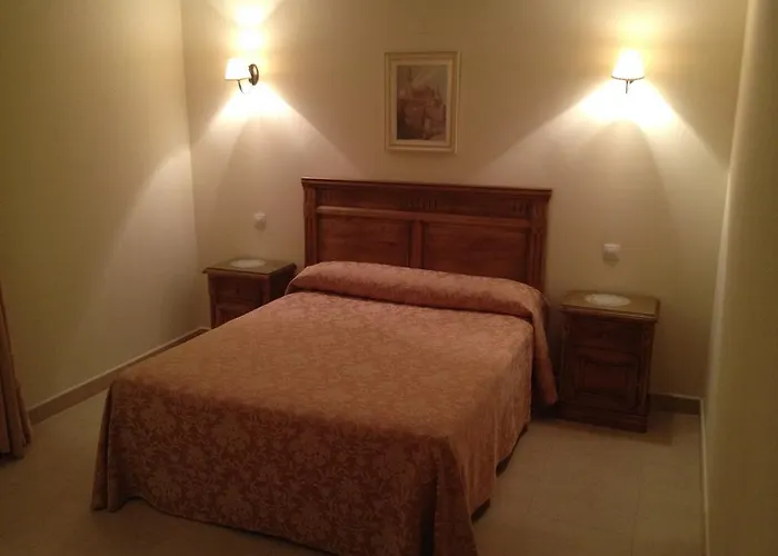 Hotel Fuentes Torrecaballeros